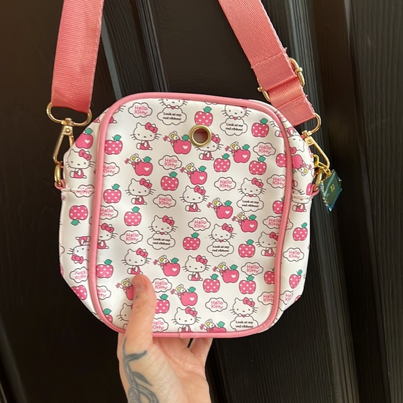 NWT Hello Kitty bag! - Picture 5 of 6